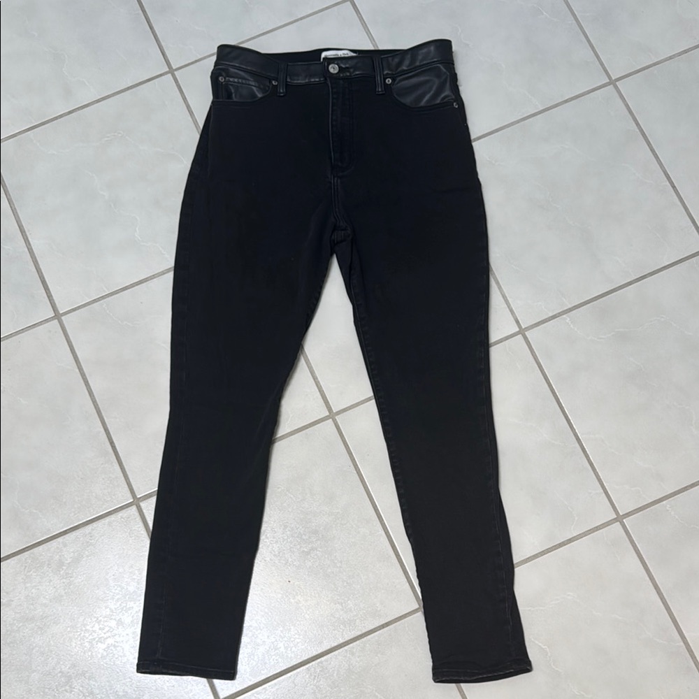 Abercrombie Skinny Black Jeans with Leather Pockets - Sz 12L